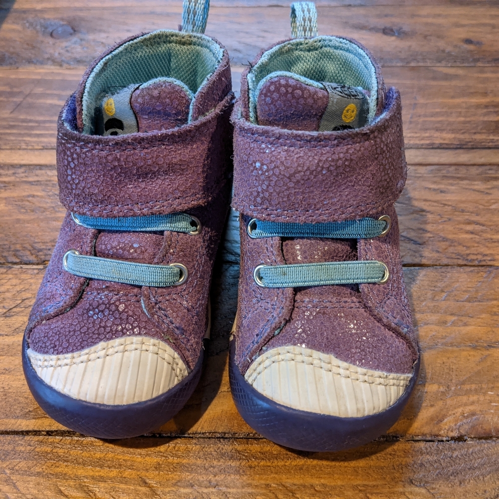 Toddler girl Keen boots